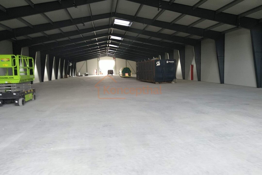 Lagerhal til produktionsudstyr